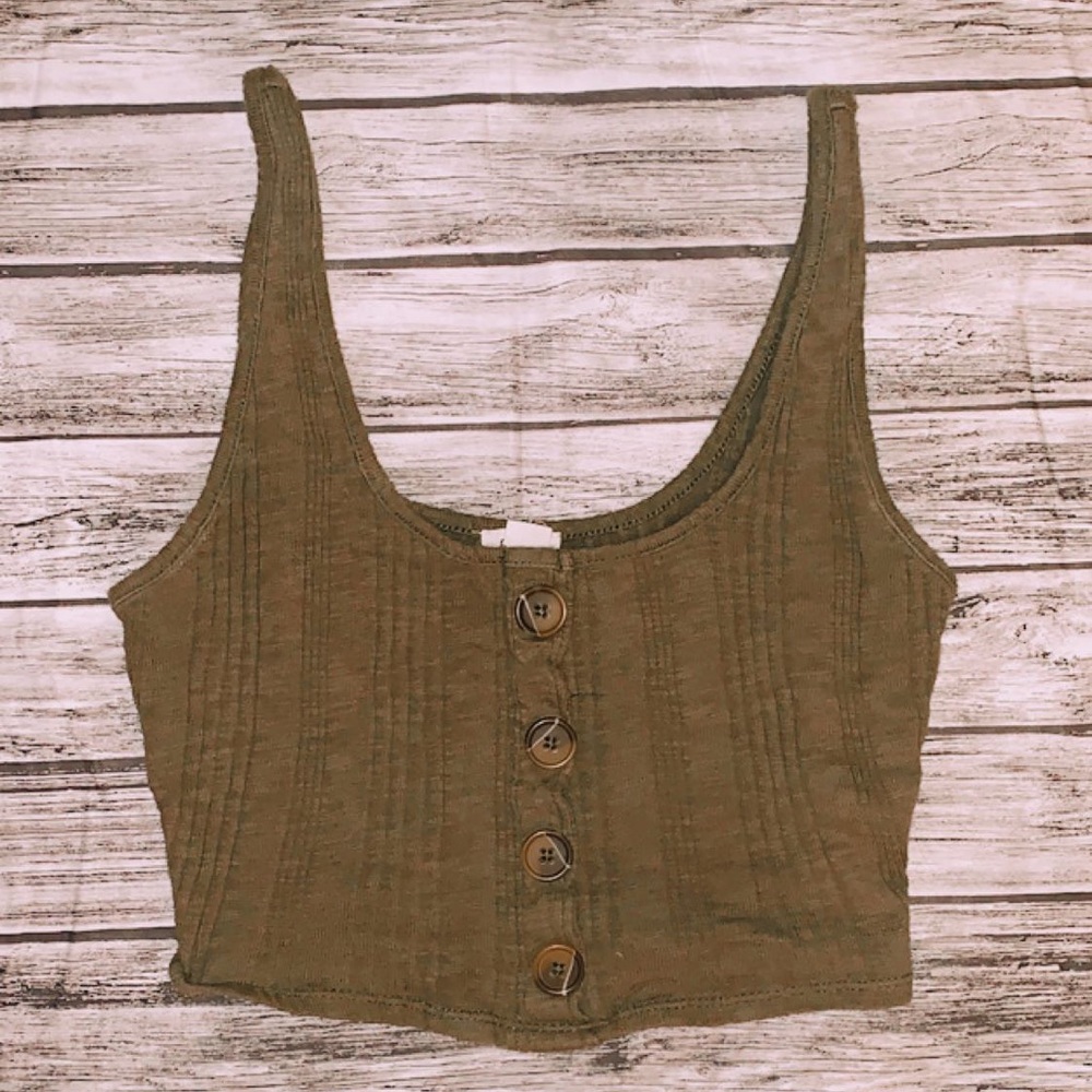 olive green GARAGE crop🌟
